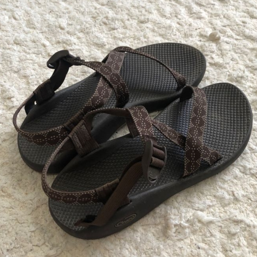 Brown Chaco's - outdoor sandles